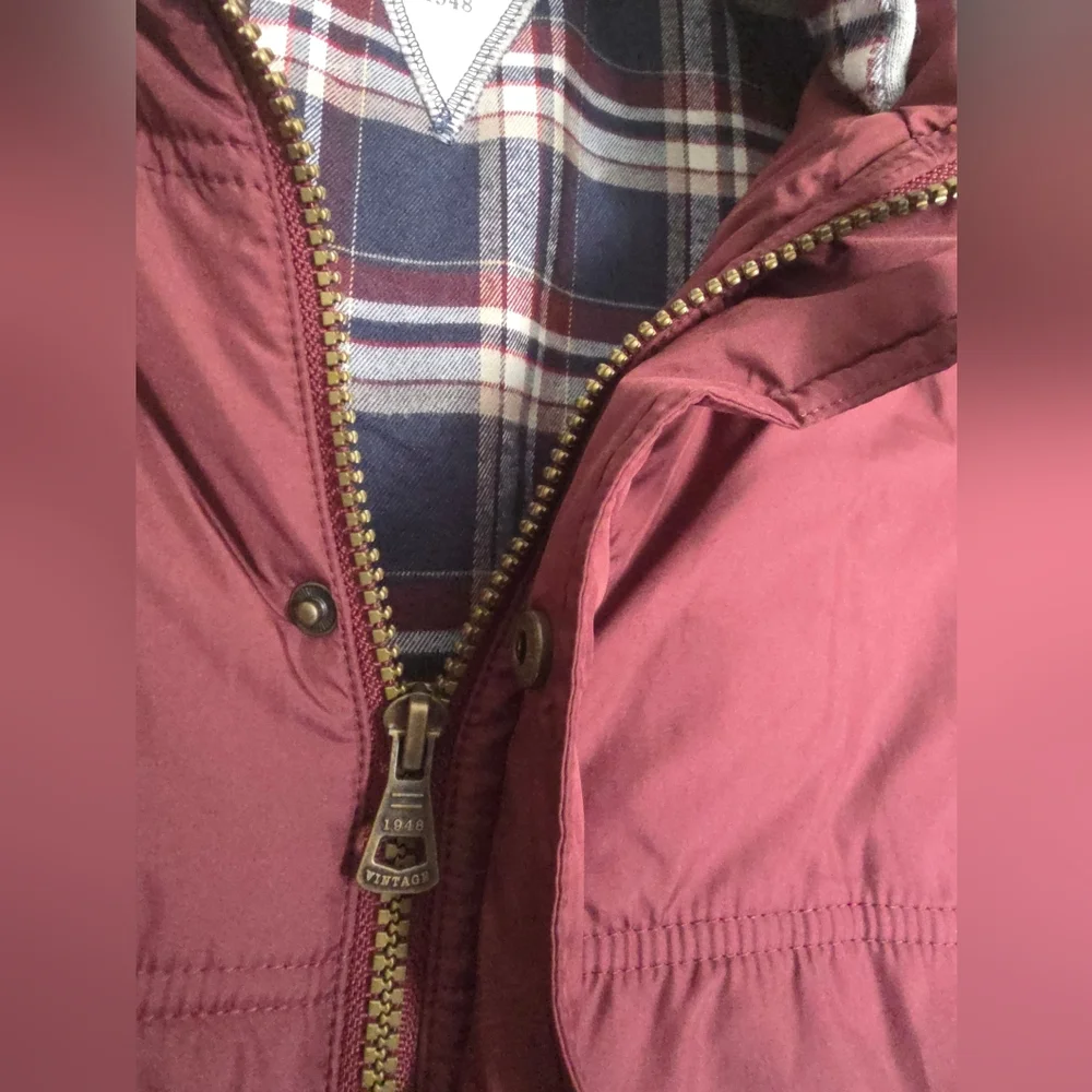 Men's Weatherproof Vintage Red Hooded Puffer Vest with Plaid Lining NWOT XL